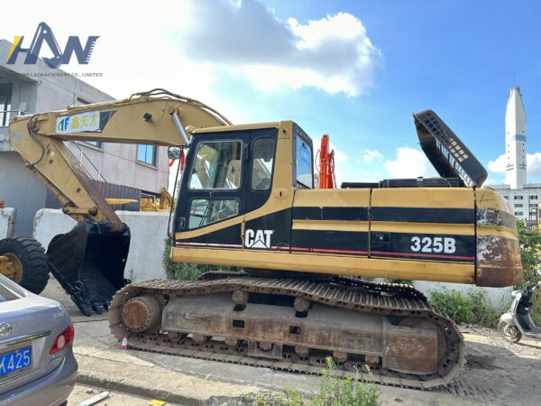 CAT325B
