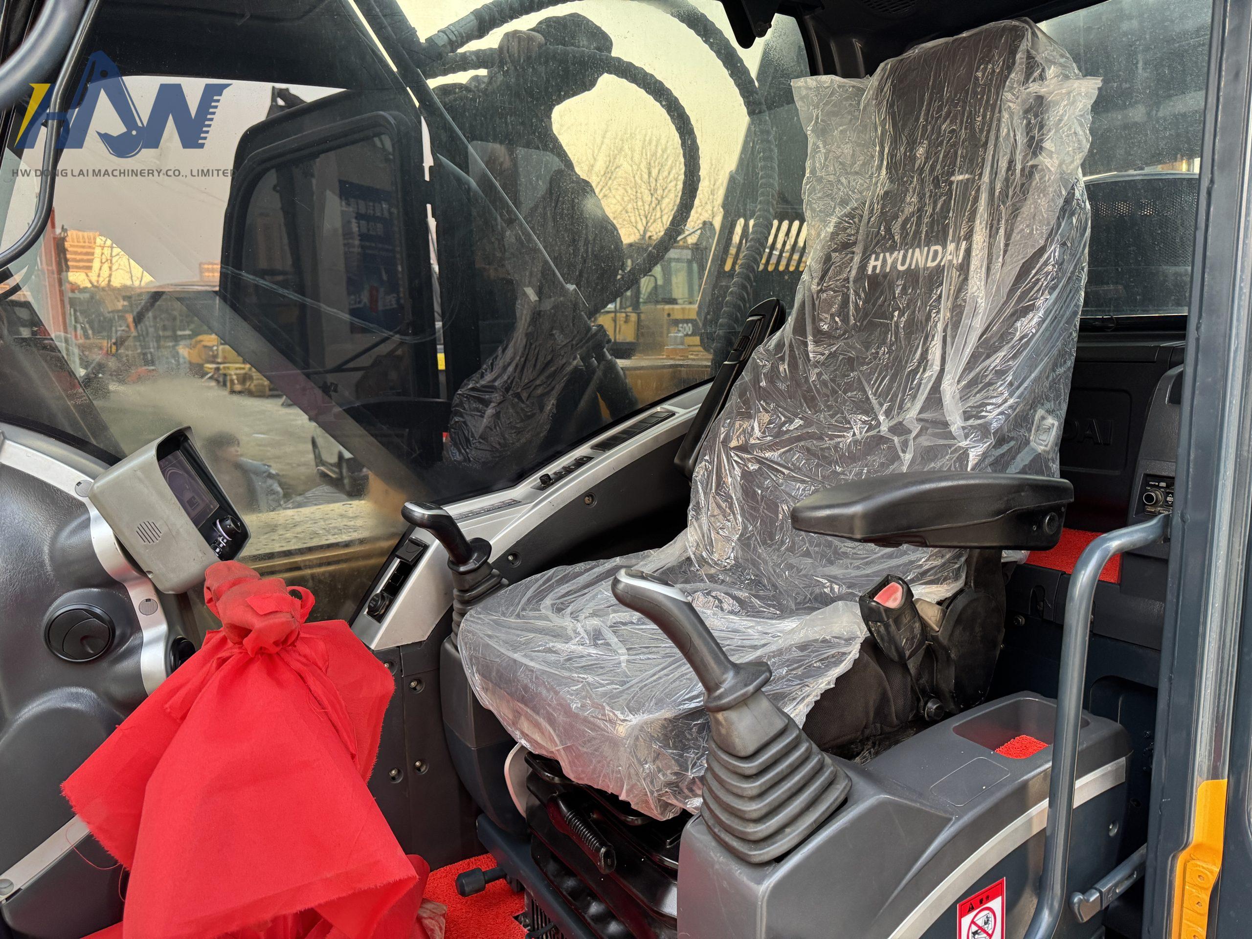 R220LC-9S - Image 10