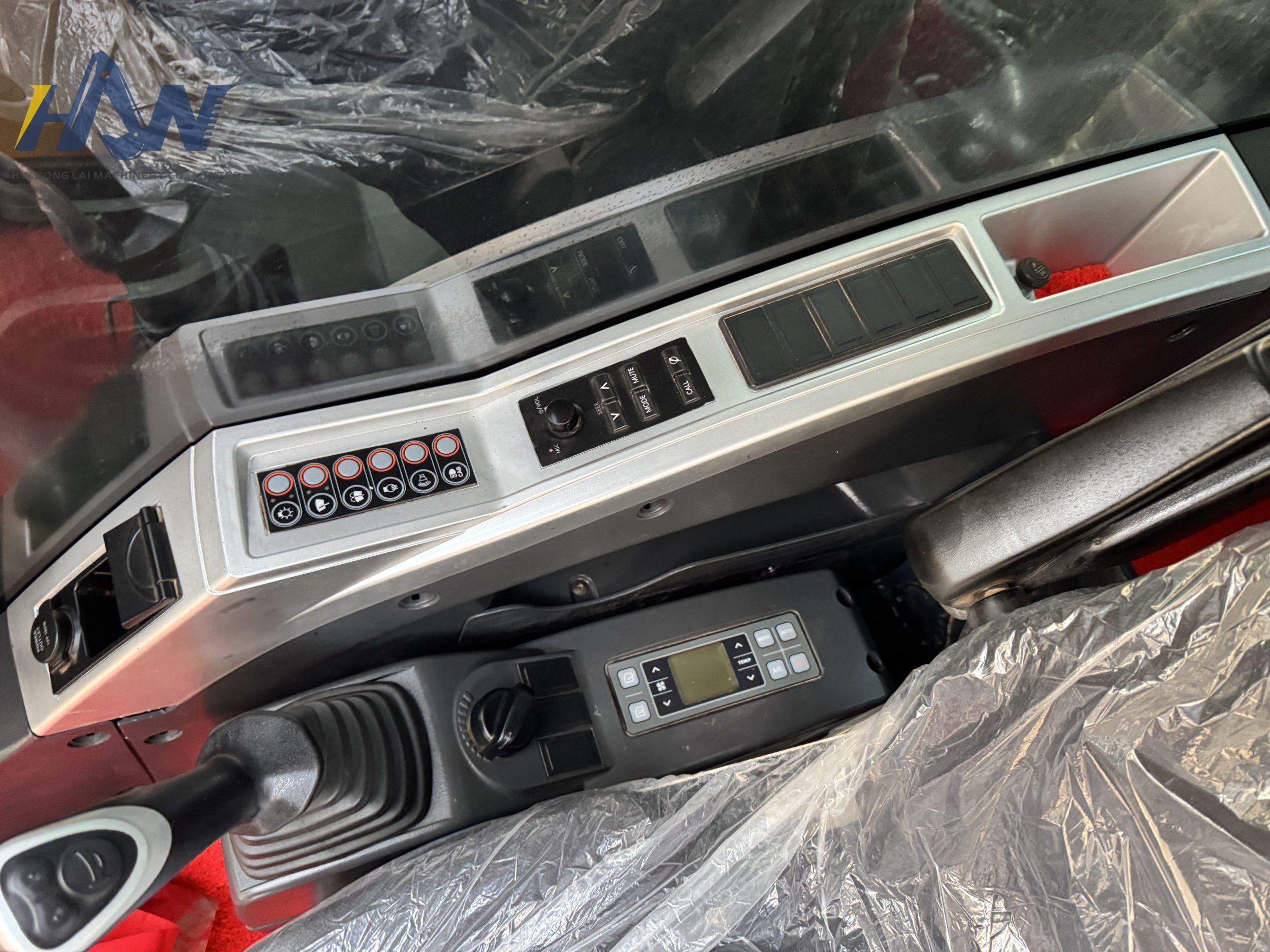 R220LC-9S - Image 11