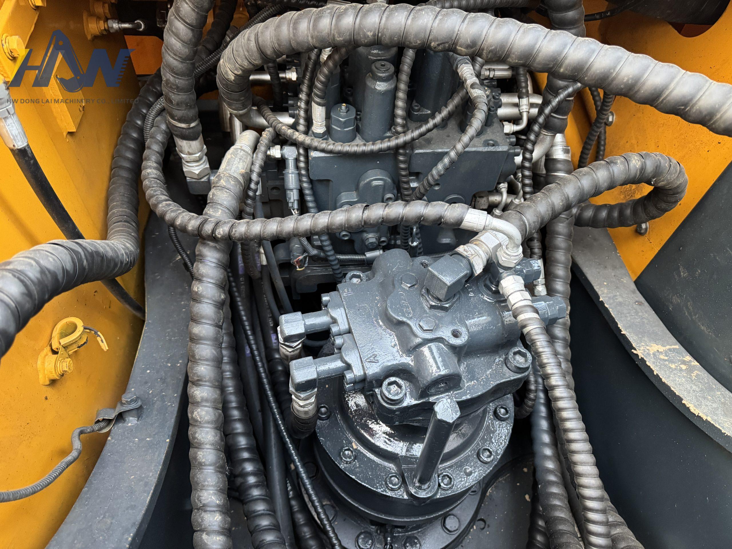 R220LC-9S - Image 14