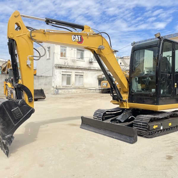 CAT305.5E2