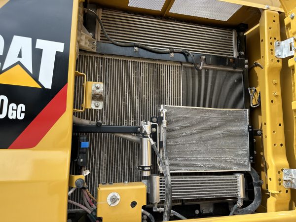 CAT330GC - Image 7