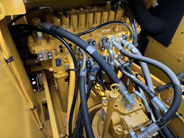CAT320GX - Image 8