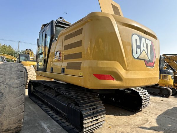 ⁦CAT323⁩ - الصورة ⁦9⁩