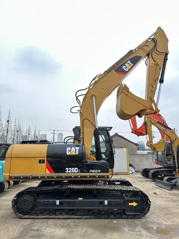 CAT320D2