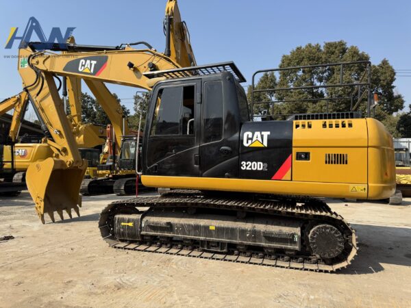 CAT320D2