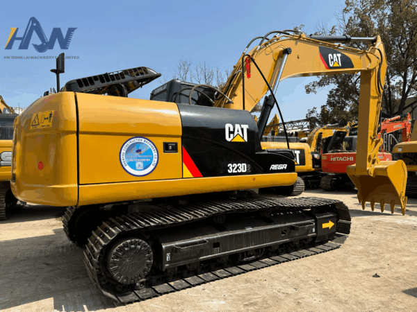 CAT323D2L