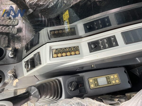 R220LC-9S - Image 8