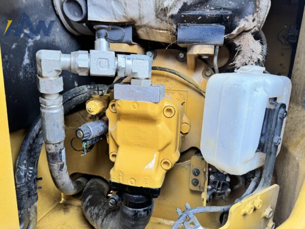 CAT310 - Image 10