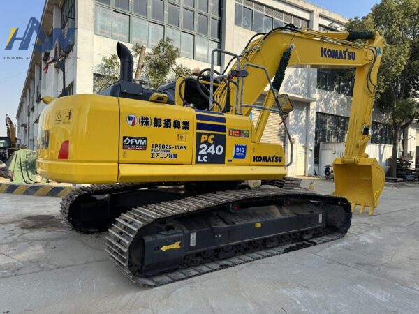 PC240LC-8