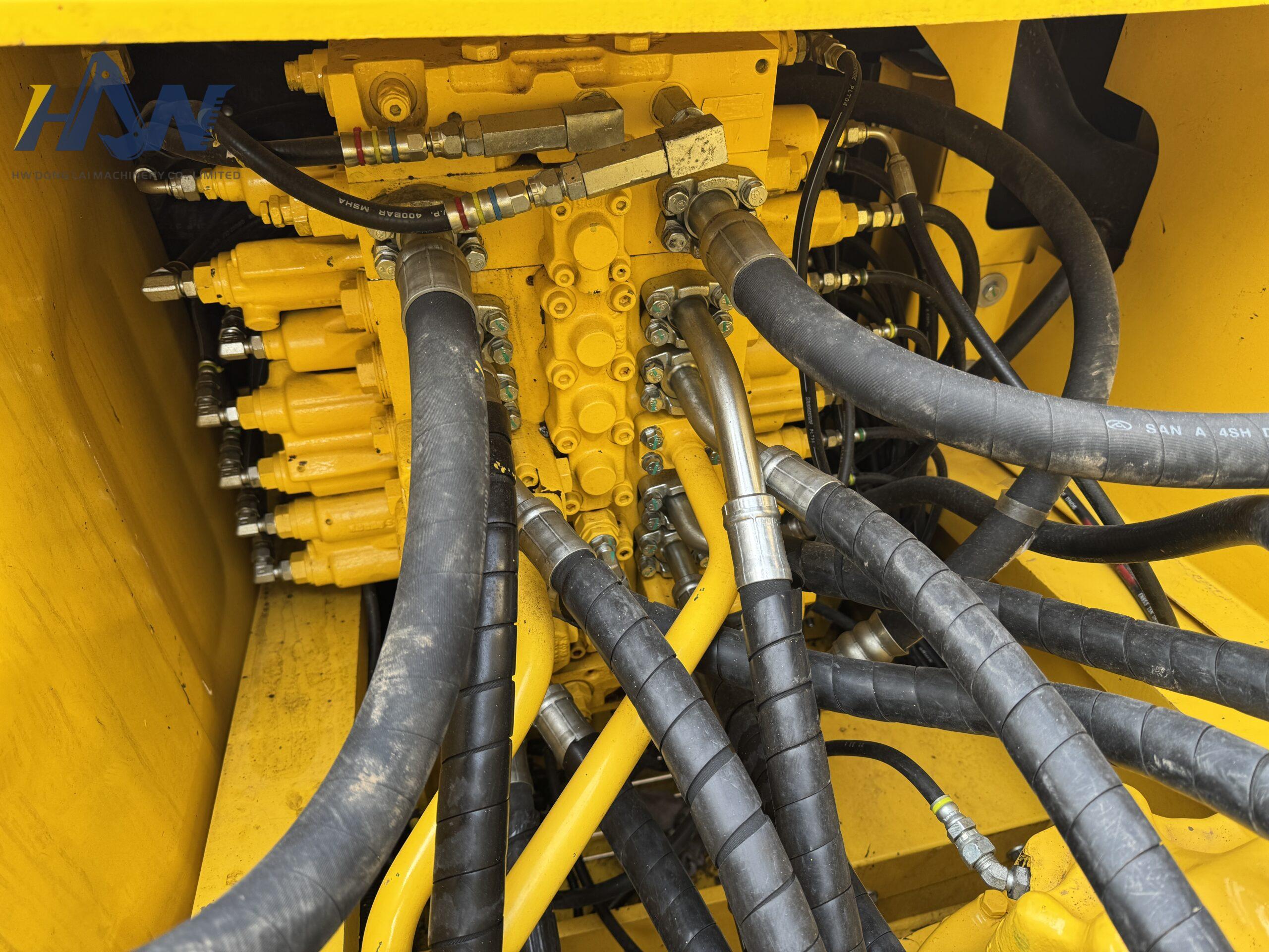 PC240LC-8 - Image 10