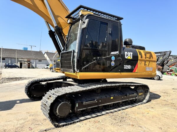 ⁦CAT329D2L⁩ - الصورة ⁦4⁩