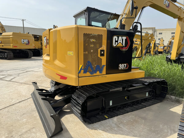 CAT307 - Image 2
