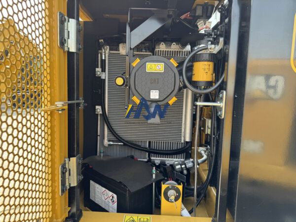 CAT307 - Image 7